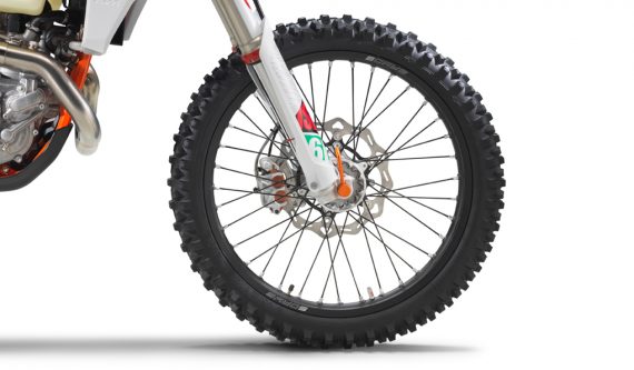 PHO_BIKE_DET_500-EXC-F-SixDays-MY21-Wheels_SALL_AEPI_V1-570x333-1.jpg